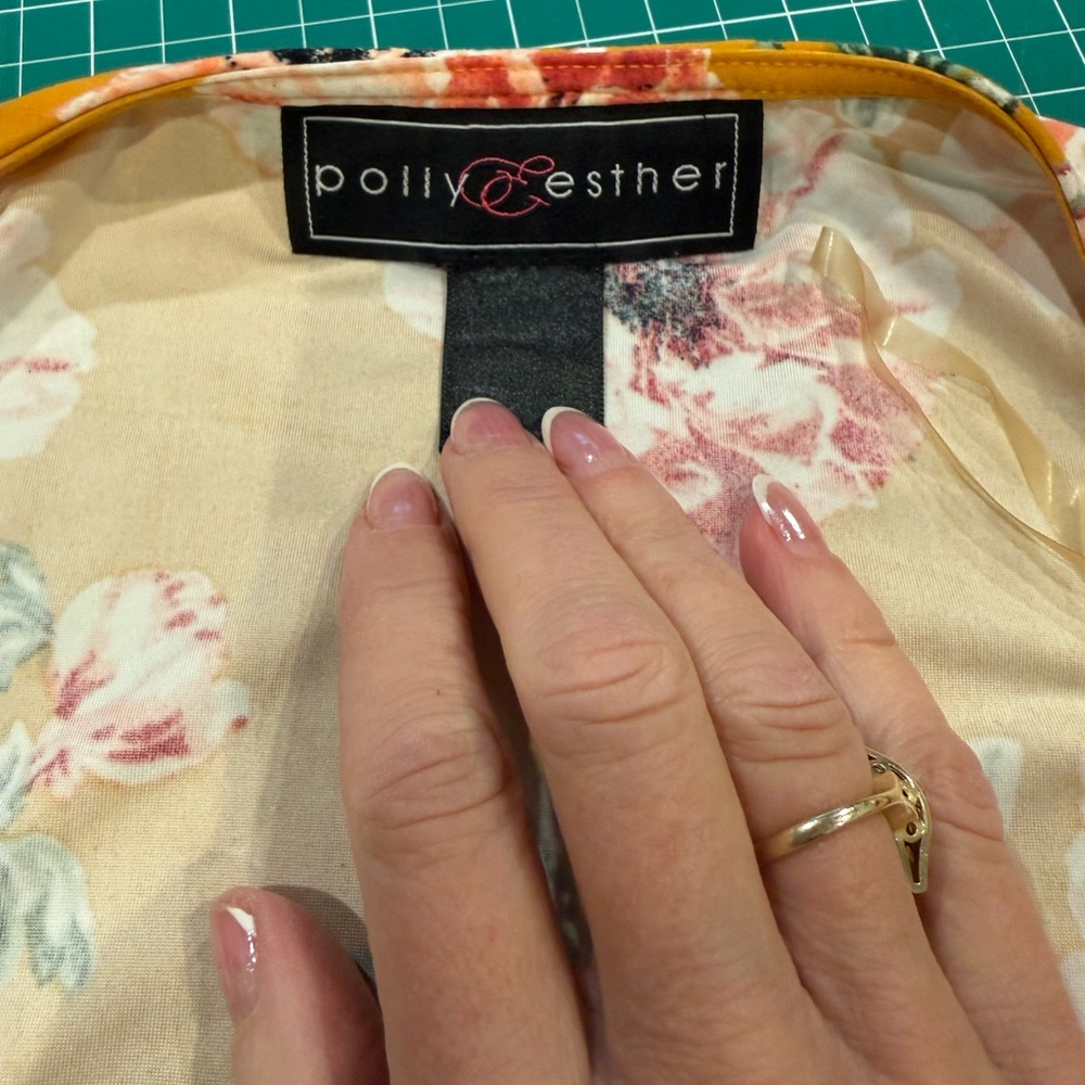 Polly & Esther Mustard Floral Wrap Top Bell Sleeve Blouse Small - Picture 3 of 6